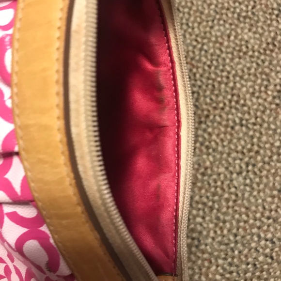 Pink coach wristlet - Picture 5 of 5